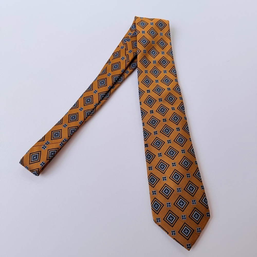 Men’s JZ Richard’s / JZ Boulder Silk Necktie 
Gold And Blue Geometric​​
